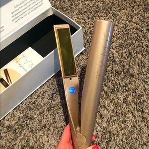 Tyme Curling Iron - Like New